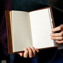 Charger l&#39;image dans la galerie, Mère et fils - Profite de la balade - Cadeau Personnalisé - Journal Vintage
