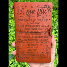 Charger l&#39;image dans la galerie, Cadeau À Ma Fille - Maman - N’oublie jamais que je t&#39;aime - Cadeau Personnalisé - Journal vintage
