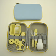 Charger l&#39;image dans la galerie, Trousse De Toilette Bébé ( 10 pièces ) - 9mois et moi

