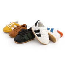 Charger l&#39;image dans la galerie, Chaussures en cuir pour nouveau-né
