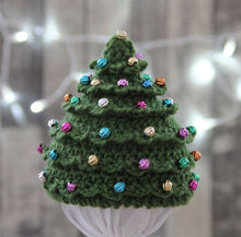 Lade das Bild in den Galerie-Viewer, Weihnachtsbaummütze häkeln 
