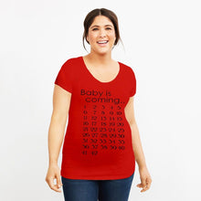 Charger l&#39;image dans la galerie, T-SHIRT DE GROSSESSE - BABY IS COMING
