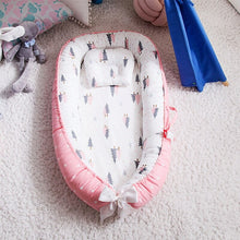 Lade das Bild in den Galerie-Viewer, Babybett-Reduzierstück Cocoon
