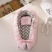 Lade das Bild in den Galerie-Viewer, Babybett-Reduzierstück Cocoon
