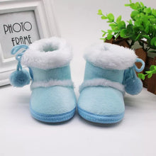 Lade das Bild in den Galerie-Viewer, Fellgefütterte Babystiefel 
