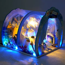 Lade das Bild in den Galerie-Viewer, Ozean Miniatur Puppenhaus 
