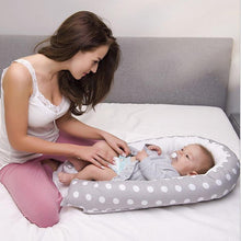 Lade das Bild in den Galerie-Viewer, Cocon Réducteur De Lit Bébé - 9mois et moi
